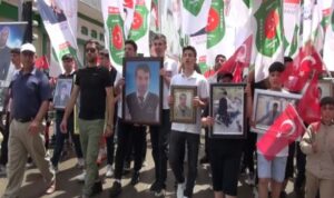 Hatay’da 2013 tarihinde gerçekleşen bombalı saldırı için anma etkinliği düzenlendi – Gündem