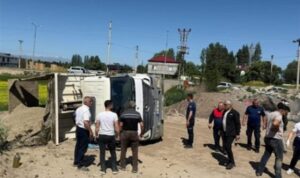 Iğdır’da hafriyat kamyonu devrildi – Yaşam