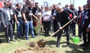 İzmit’te Prof. Dr. Ümit Özdağ Hatıra Ormanı açıldı – Yaşam