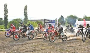 İznik’te Türkiye Süper Enduro Şampiyonası’nın 1. ayak yarışları başladı – Spor