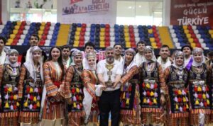 Karaman Yurtlig Halk Oyunları ekibi ödül kazandı – Kültür-Sanat