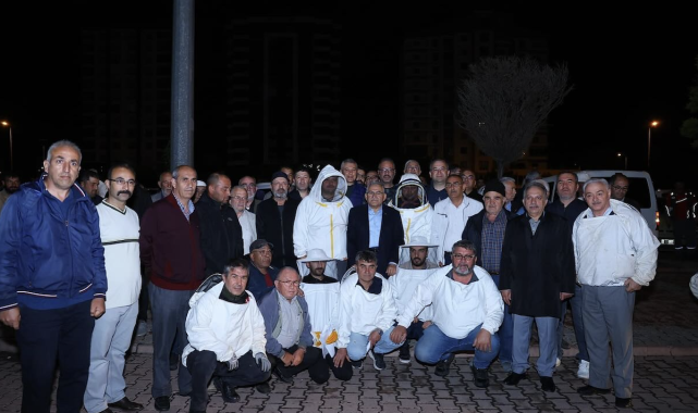 Kayseri Büyükşehir Belediyesi’den arıcılara damızlık ana arı desteği – Gündem