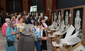 KEÇMEK Yılsonu Sergisi ziyarete açıldı – Kültür-Sanat