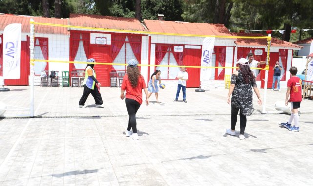 Kepez Belediyesi’nden Anne Çocuk Voleybol Festivali – Spor