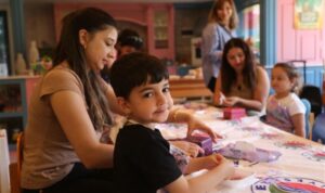 Kepez Belediyesi’nden “Anneye Sevgi Kutusu” atölyesi – Yaşam