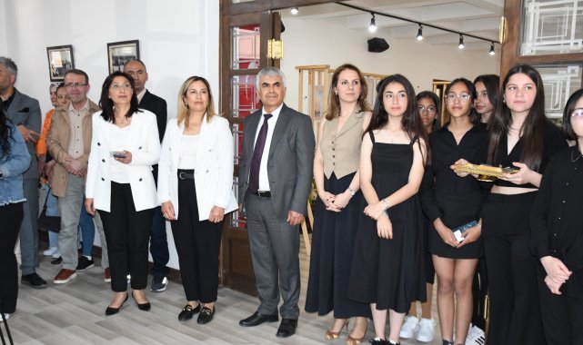 Mamak’ta “Anadolu Medeniyetlerinde Kadın” temalı sergi açıldı – Kültür-Sanat