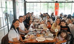 Manisa’daki eczacılar Akhisar’da bir araya geldi – Yaşam