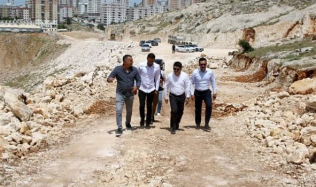 Mardin Büyükşehir heyeti, Ravza-Kasımiye yolu çalışmalarını inceledi – Yaşam