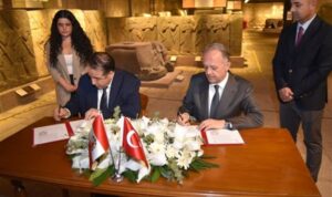 Mochica kültürüne ait kolye Peru’ya iade edildi – Kültür-Sanat
