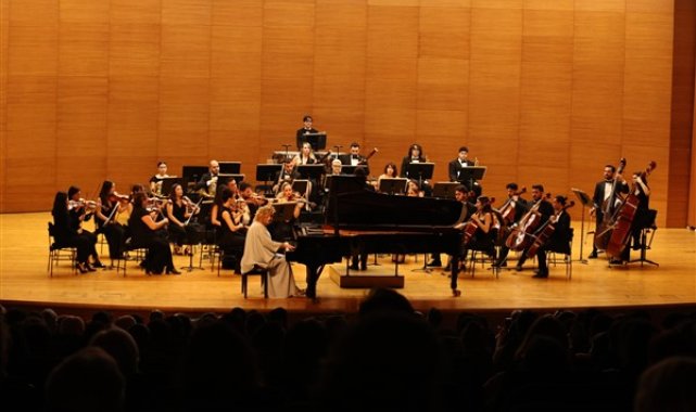 Nilüfer Senfoni Orkestrası ilk konserini verdi – Kültür-Sanat