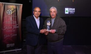 Osmangazi Belediyesi’nden usta oyuncu Halil Ergün’e emek onur ödülü – Kültür-Sanat