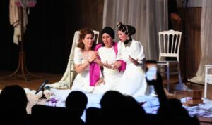 Osmangazili kadınlar Kozalar oyunu ile izleyici karşısında – Kültür-Sanat
