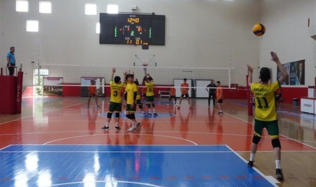 Öz Kayapınar midi erkek voleybol takımı, Türkiye finallerinde – Spor
