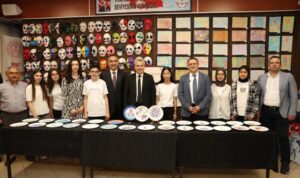 Şehit Mahmut Top Ortaokulu’nda Görsel Sanatlar Sergisi – Kültür-Sanat