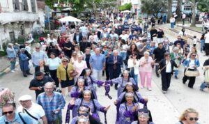 Tirilye’de Zeytin Çiçeği Festivali başladı – Yaşam