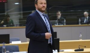 Tsahkna: MH17 faciasının sorumluluğu Rusya’ya aittir – Dünya