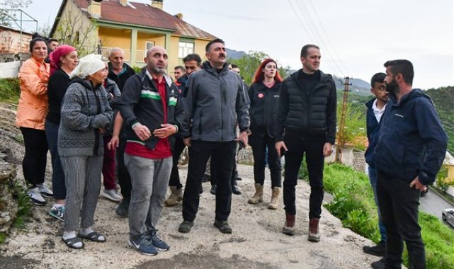 Tunceli Valisi Tekbıyıkoğlu, çatıları uçan evlerde incelemelerde bulundu – Yaşam
