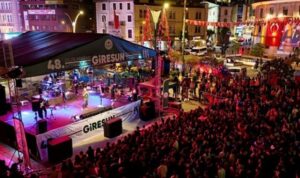 Uluslararası Aksu Festivali'nde konser coşkusu
