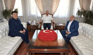 Vali Canalp, Ticaret Borsası Başkanı Güneş’i ağırladı – Gündem