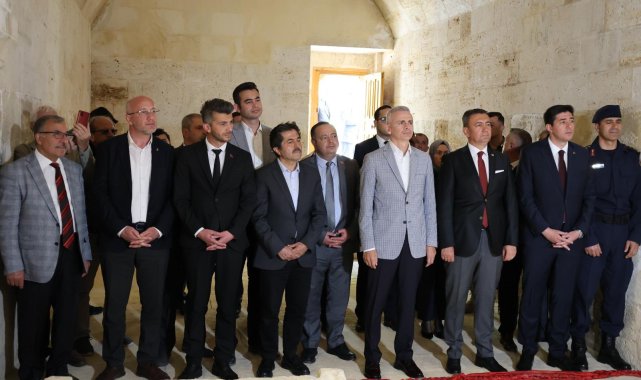 Vali Çiçekli’den Karamanoğlu Mehmet Bey’in türbesine ziyaret – Yaşam