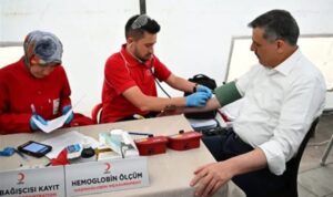 Vali Çiftçi’den kan bağışı kampanyasına destek – Yaşam