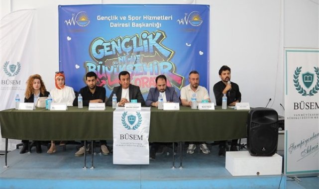 Van Büyükşehir'den öğrencilere "Meslek Tanıtım Semineri"